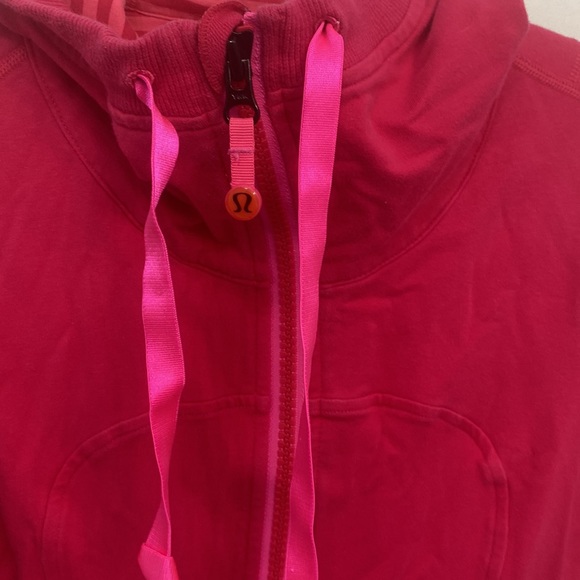 Lululemon Slim Hooded Zip Up Jacket Size 6 in Fuchsia - Picture 2 of 7